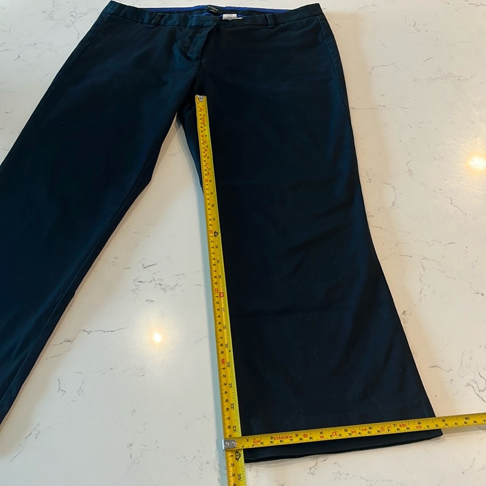J. Crew Cafe Capri classic stretch cropped pants. Sleek flattering silhouette.